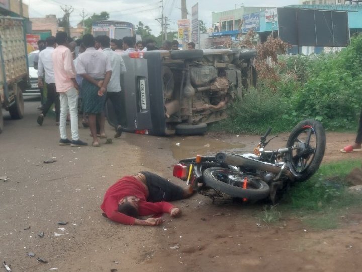 "రోడ్డు ప్రమాదం లో వాహనదారుడు మృతి"