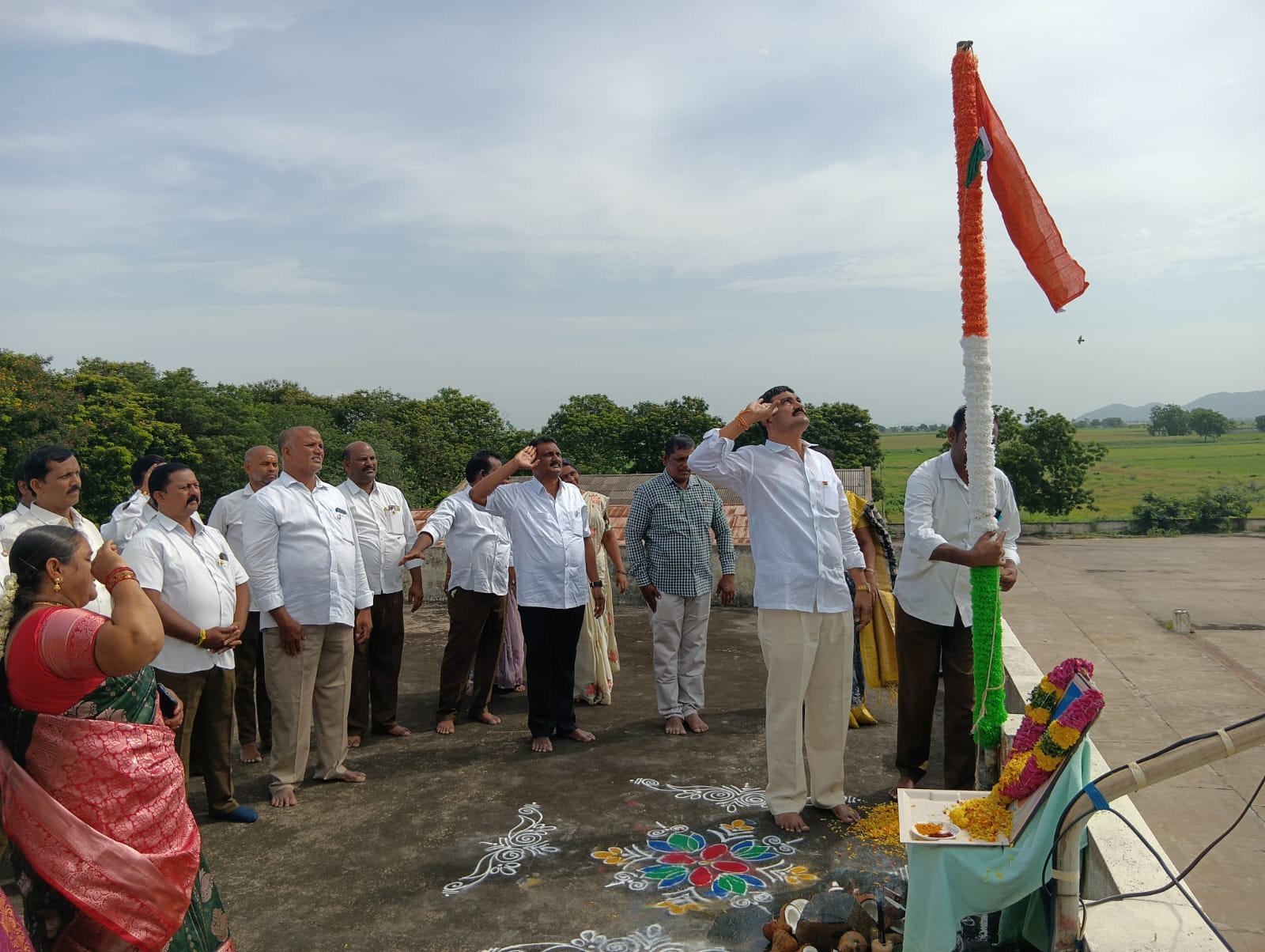 స్వాతంత్ర దినోత్సవ వేడుకల్లో పాల్గొన్న కోగంటి...