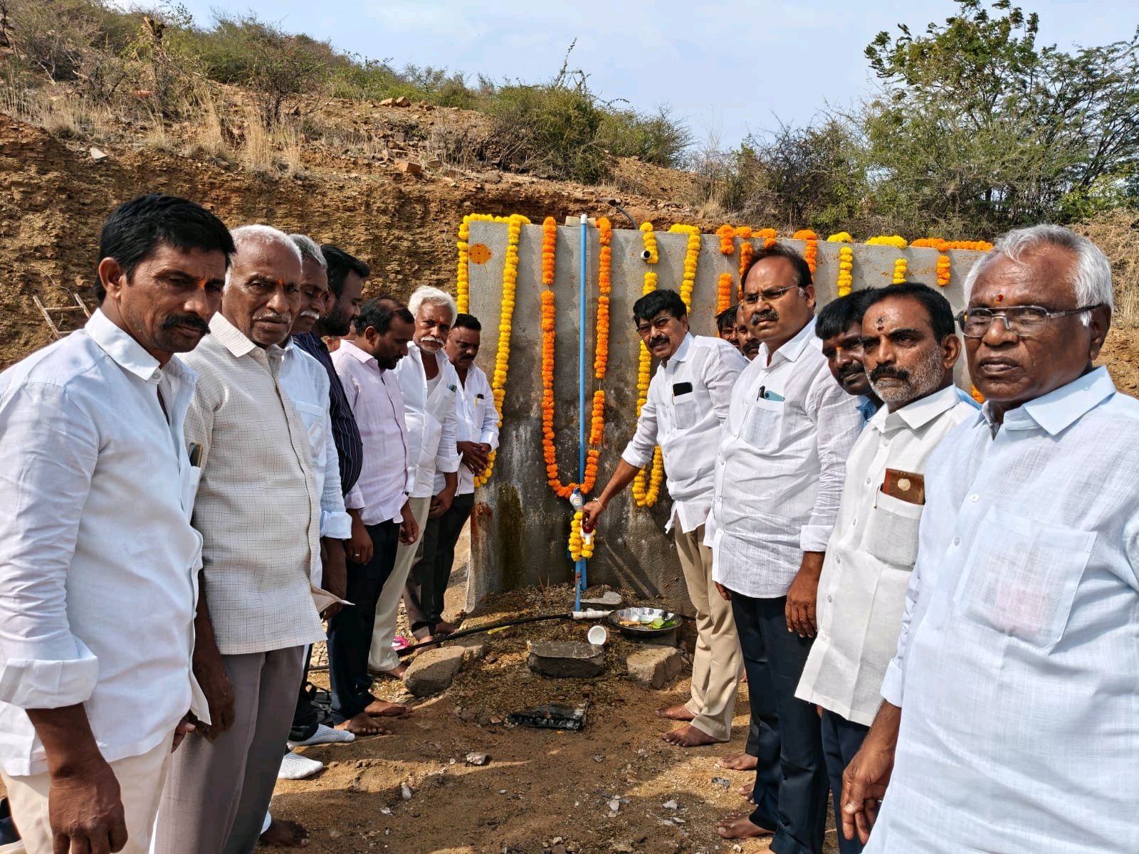 కొండాపురంలో మంచినీటి పైపులైన్ ప్రారంభం