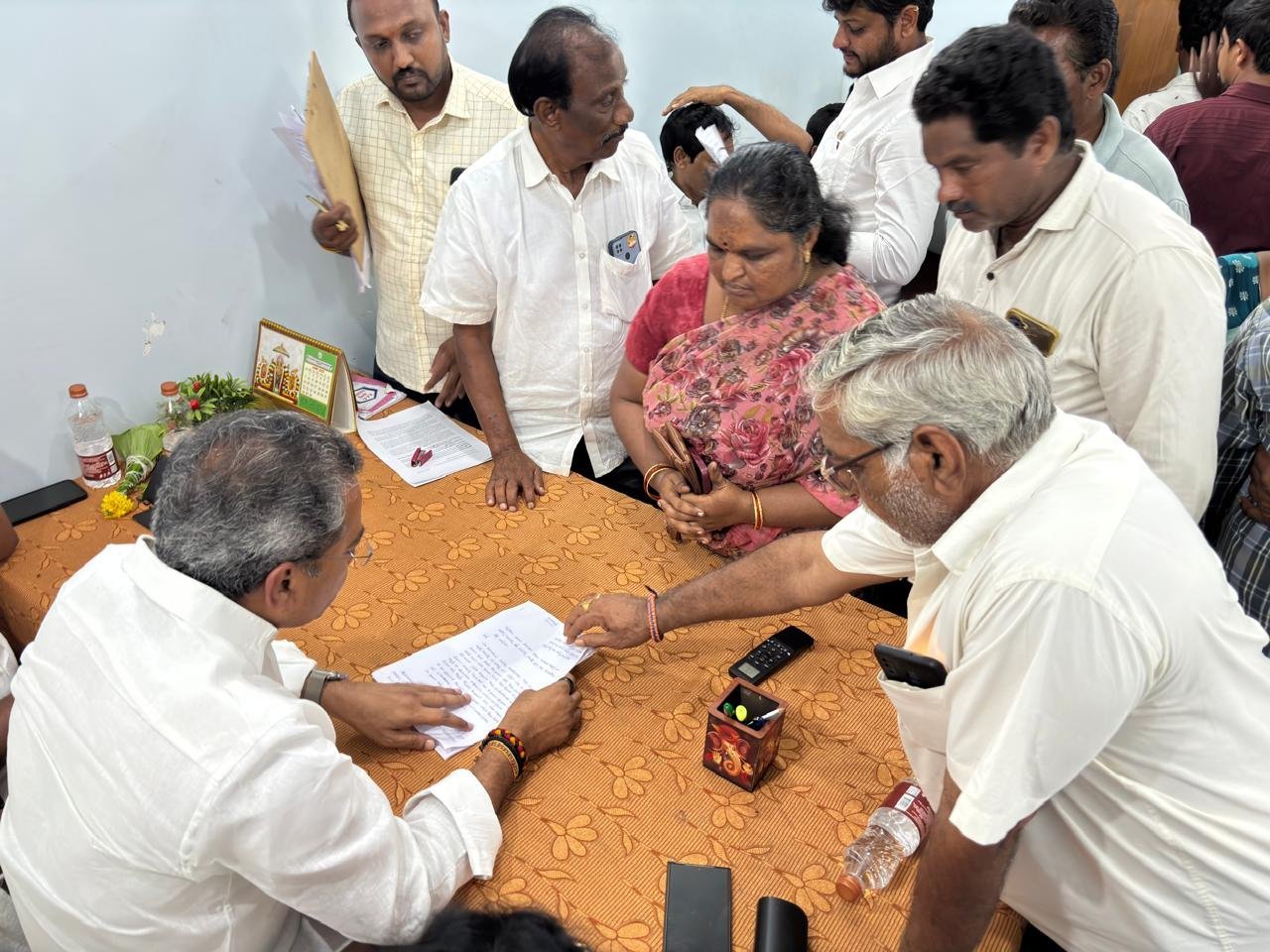 రెడ్డిగూడెంMPDO కార్యాలయంలో ప్రజాదర్బార్- ఎంఎల్ఏ -వసంత