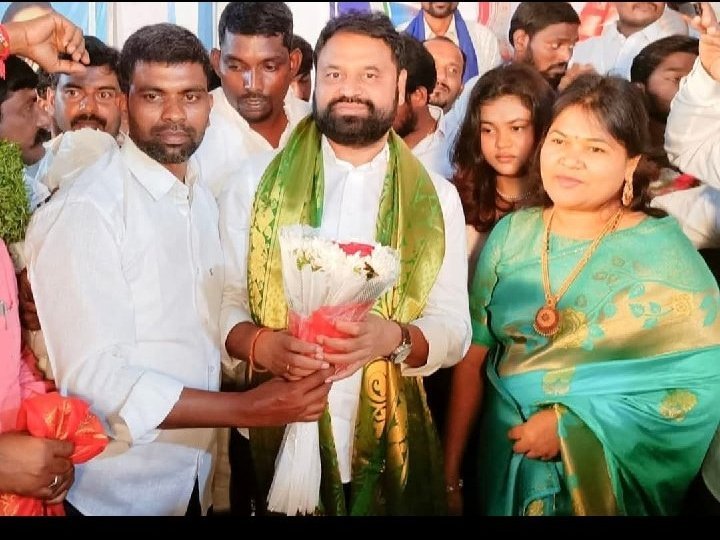 అద్దంకి దయాకర్ కి శుభాకాంక్షలు తెలిపిన -పల్లెంటి రమేష్