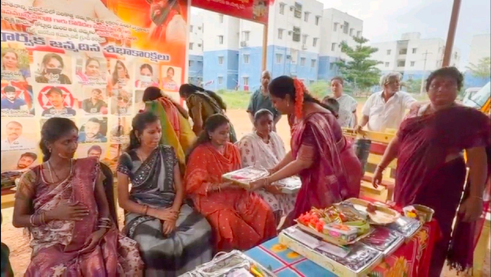 పవన్అన్న పై అభిమానాన్ని సేవ చేయడం మై మాకు సంతోషంగా ఉంది